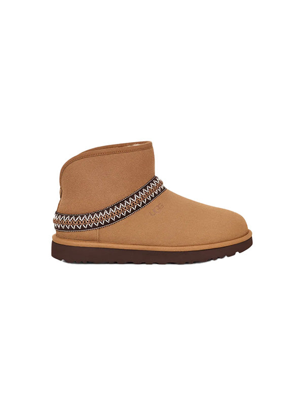 UGG <br> W CLASSIC MINI CRESCENT