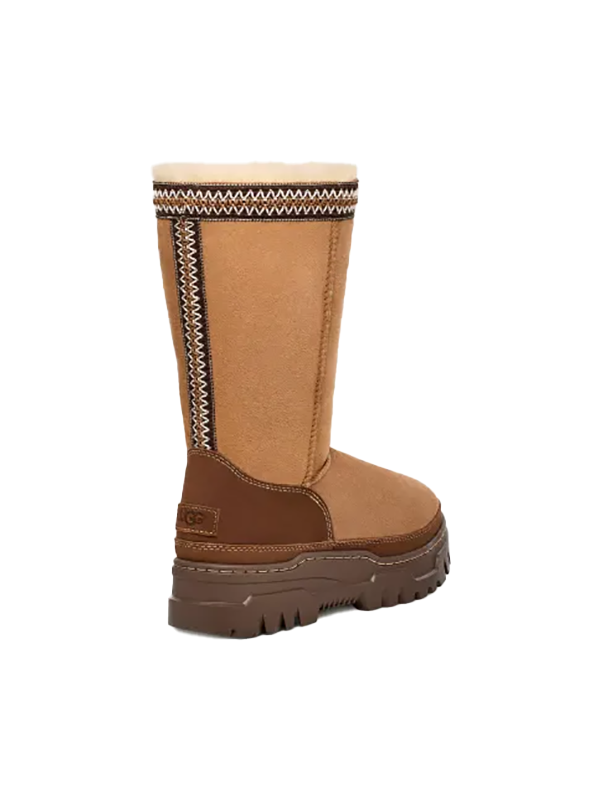 UGG <br> W CLASSIC TALL TRAILGAZER