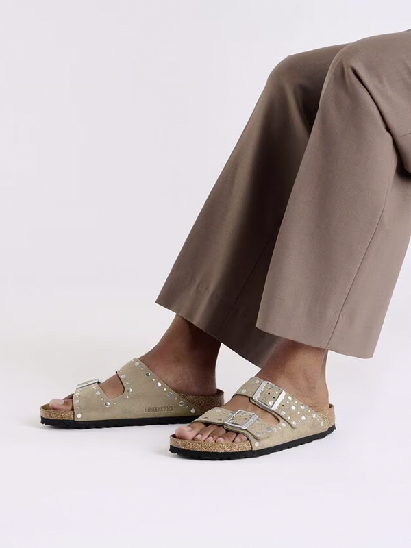 BIRKENSTOCK <br> ARIZONA RIVET LEVE