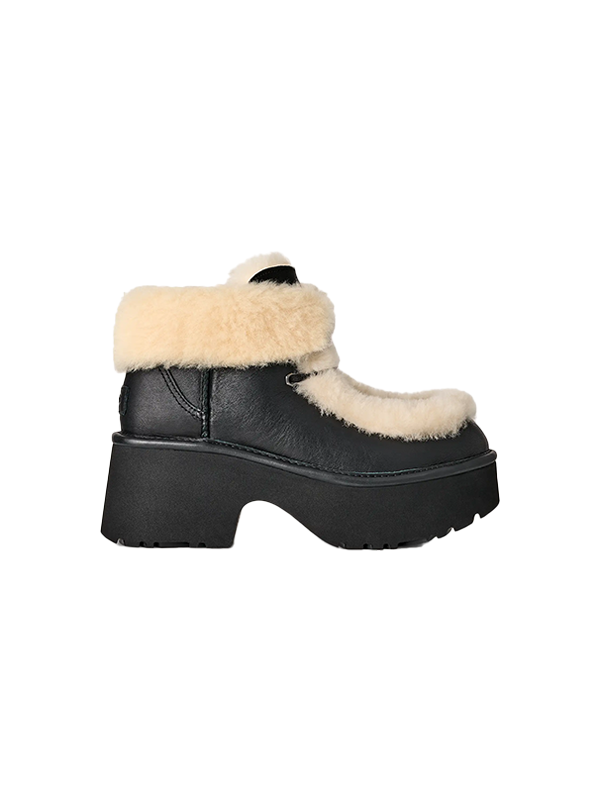 UGG <br> W ESMEE LEATHER LACE UP