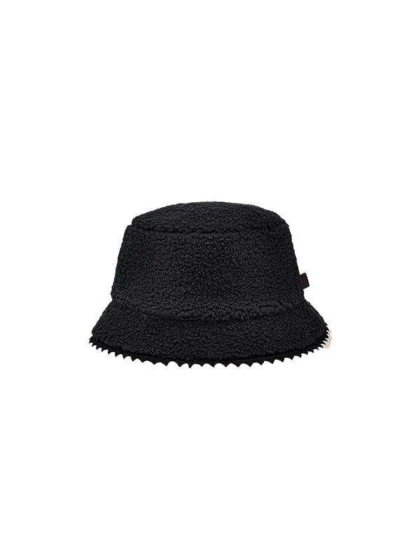 UGG <br> W UGGFLUFF SCALLOPED HAT